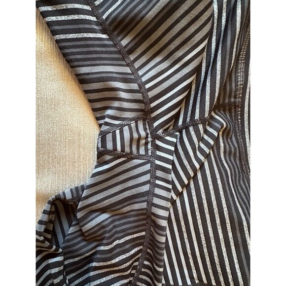 Athleta Colorblock Stripe Chaturanga Legging Tight, Black/Grey, Sz Medium - Picture 9 of 9